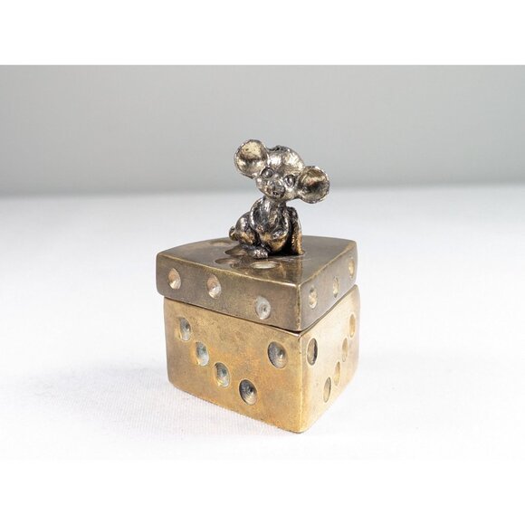 Vintage Brass Mouse on Cheese wedge Trinket Box, Taiwan Brass Ring Box, Jewelry - Picture 3 of 10